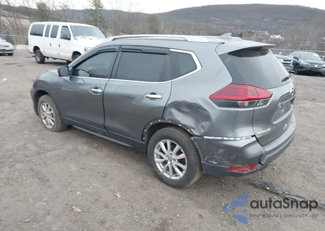 2018 Nissan Rogue Sv z USA, uszkodzony, nr VIN 5N1AT2MVXJC817937